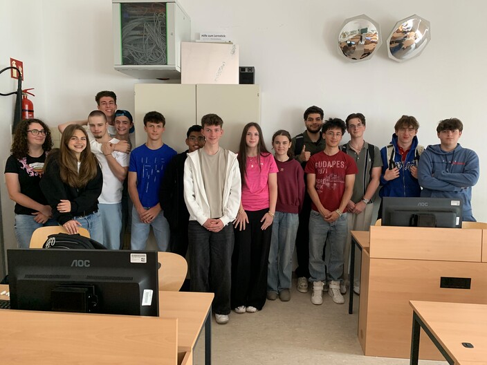 Vorschaubild Bericht „Unternehmerführerschein - Prüfungen 2025“ Vorschaubild Bericht „Unternehmerführerschein - Prüfungen 2025“