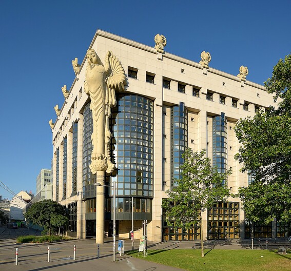 Vorschaubild Bericht „Zu Besuch in der TU-Bibliothek“ Vorschaubild Bericht „Zu Besuch in der TU-Bibliothek“