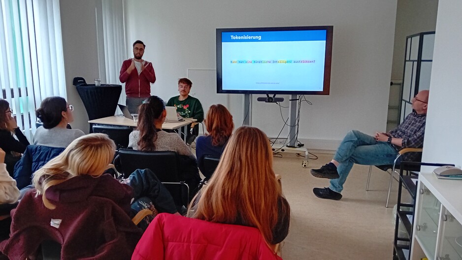 Vorschaubild Bericht „Technik(ethik)-Workshop an der TU Wien: Wer kann eine künstliche Intelligenz austricksen?“ Vorschaubild Bericht „Technik(ethik)-Workshop an der TU Wien: Wer kann eine künstliche Intelligenz austricksen?“